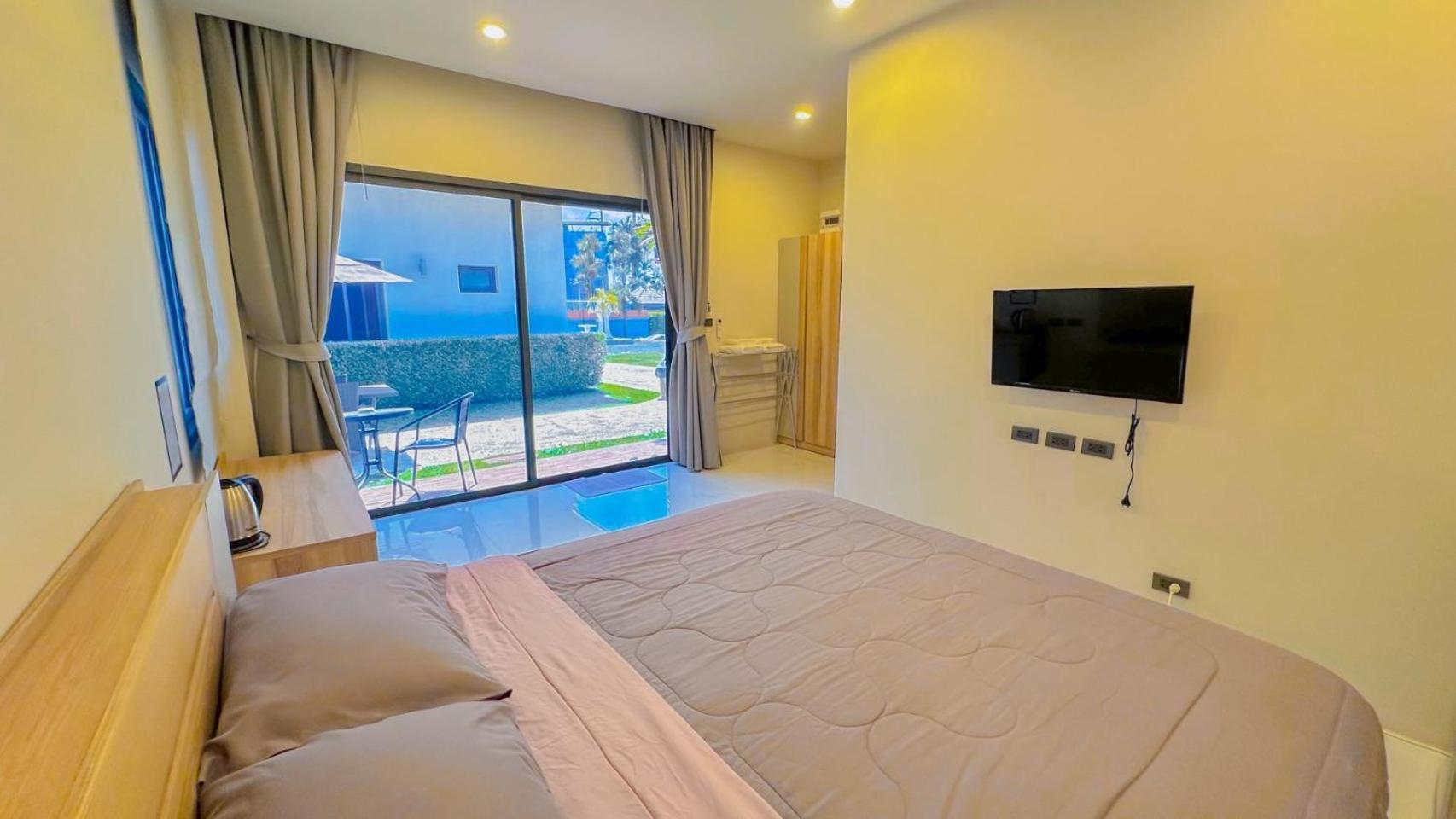 The Memories Hill Phuket Hotel Thalang Exterior photo